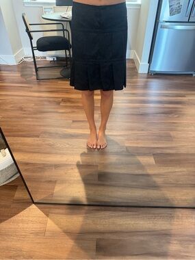 Classic Black Pleated Hem Skirt - Women